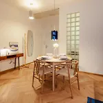 Prazska Retreat דירה